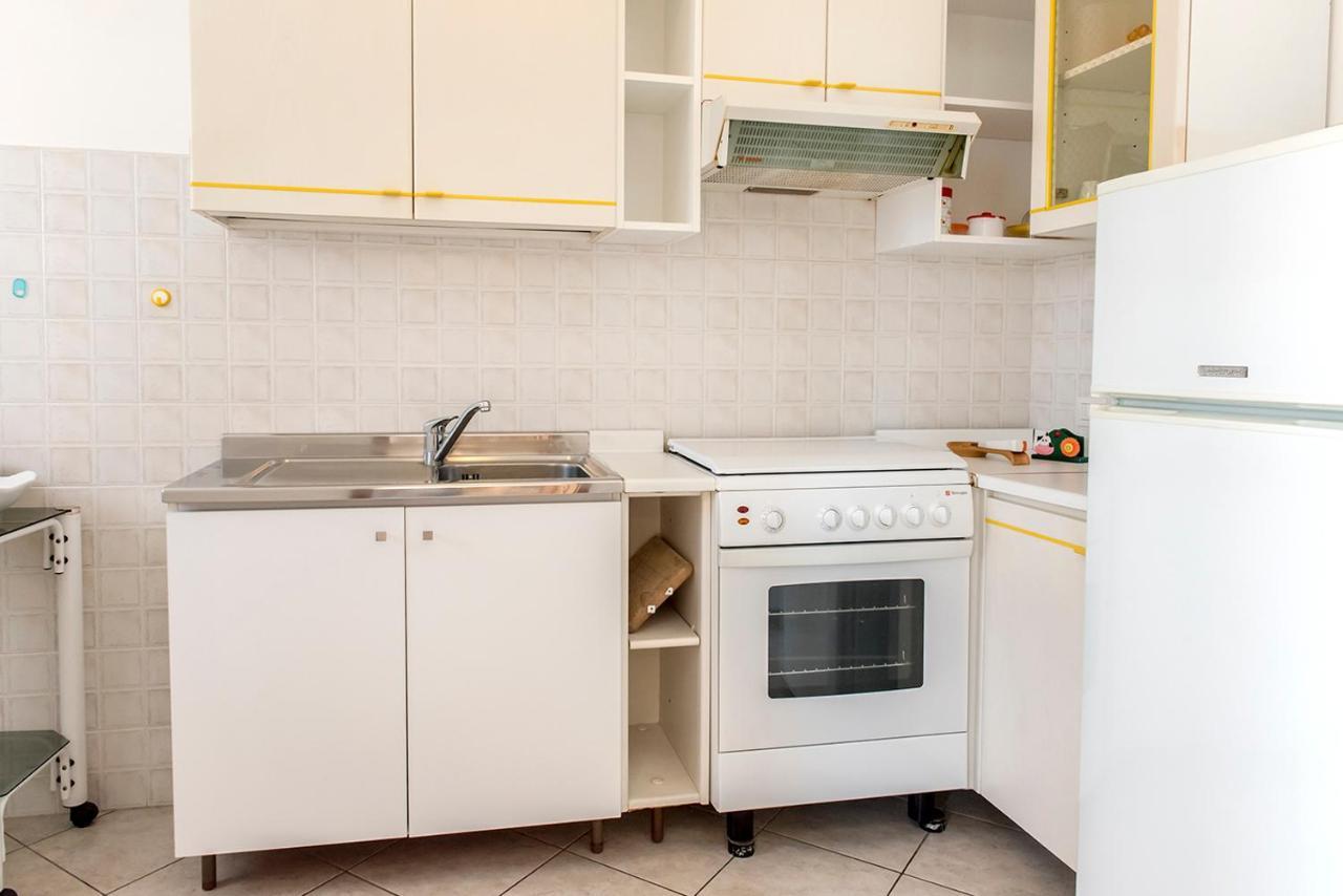 S130 - Sirolo, Deliziosa Villetta Con Terrazzo Bagian luar foto