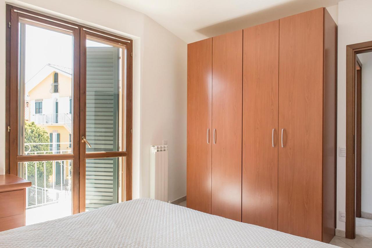 S130 - Sirolo, Deliziosa Villetta Con Terrazzo Bagian luar foto
